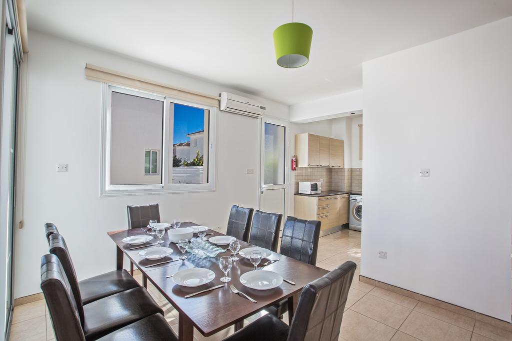 Avra Villas Paralimni Zimmer foto