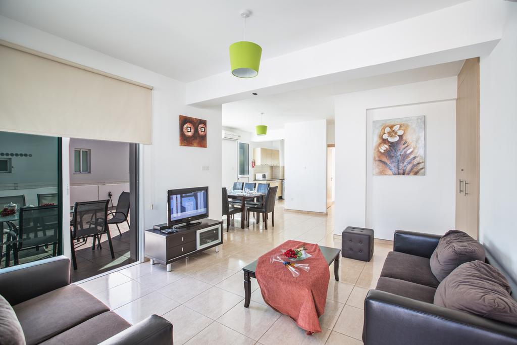Avra Villas Paralimni Zimmer foto
