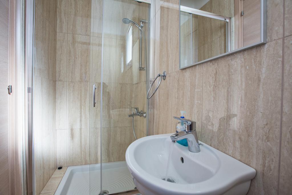 Avra Villas Paralimni Zimmer foto