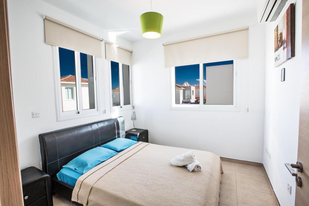 Avra Villas Paralimni Exterior foto